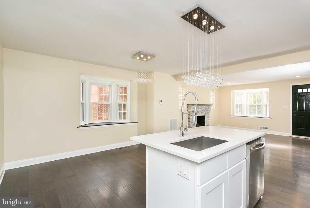1618 Aberdeen Road Towson, MD 21286 - Photo 9 of 20 Kitchen & Dining Area