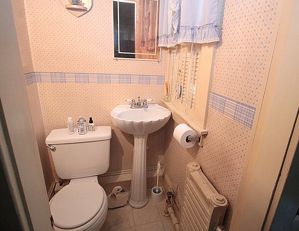 36 Eldridge Street Springfield, MA 01108 - Photo 9 of 16