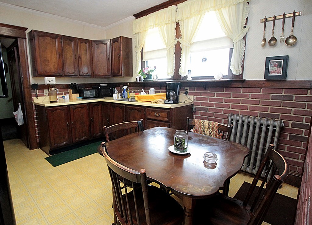 36 Eldridge Street Springfield, MA 01108 - Photo 10 of 16