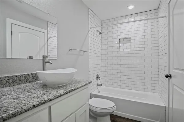 $1,325 | 410 South Mirick Avenue, Unit 412, Denison, TX 75020