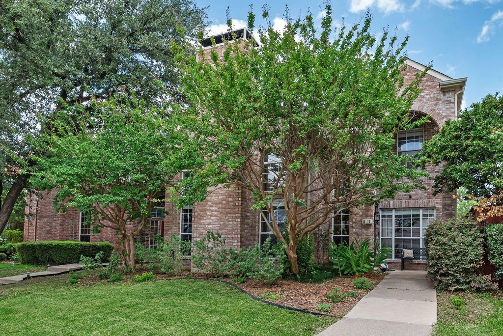 819 Canal Street Irving, TX 75063 - Photo 2 of 32