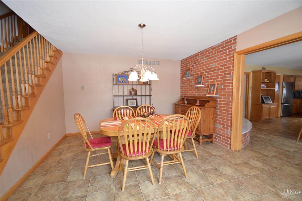 18110 W Road Huntertown, IN 46748 - Photo 12 of 29