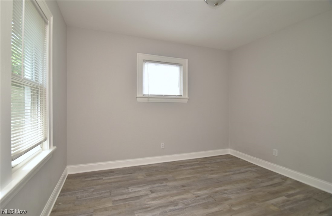 1518 South Noble Road Cleveland, OH 44121 - Photo 17 of 35 Bedroom 2
