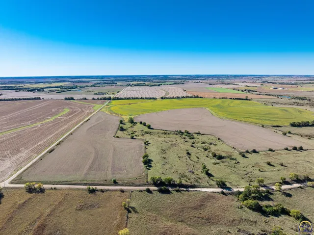 $1 | 0 11th Road, Clay Center, KS 67432