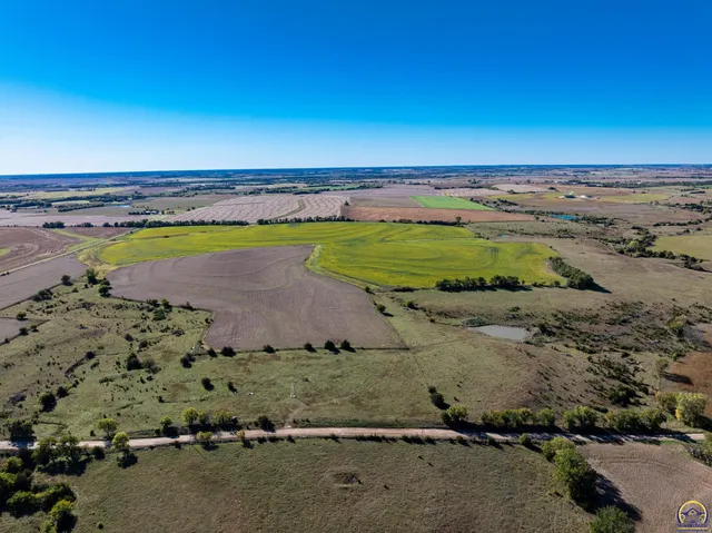 $1 | 0 11th Road, Clay Center, KS 67432