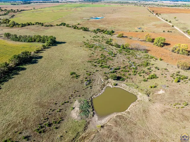 $1 | 0 11th Road, Clay Center, KS 67432