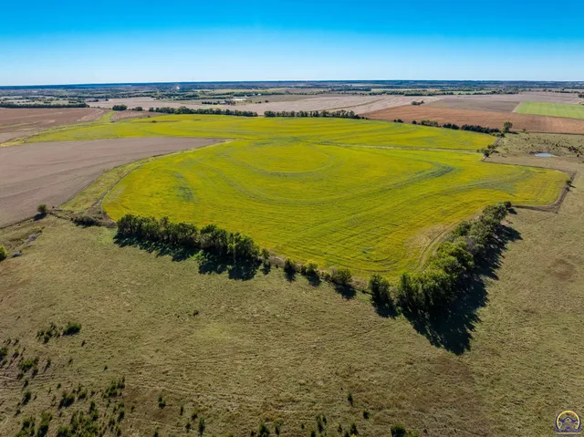 $1 | 0 11th Road, Clay Center, KS 67432