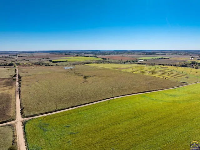$1 | 0 11th Road, Clay Center, KS 67432