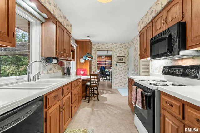 $259,900 | 16 Inverness Road, Springfield, IL 62704