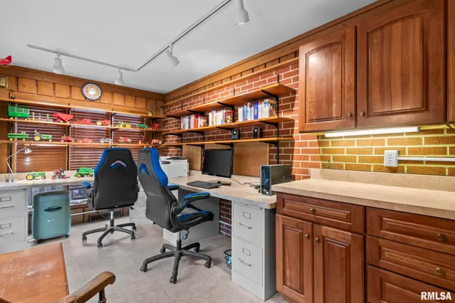 $259,900 | 16 Inverness Road, Springfield, IL 62704