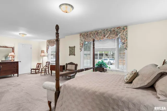 $259,900 | 16 Inverness Road, Springfield, IL 62704