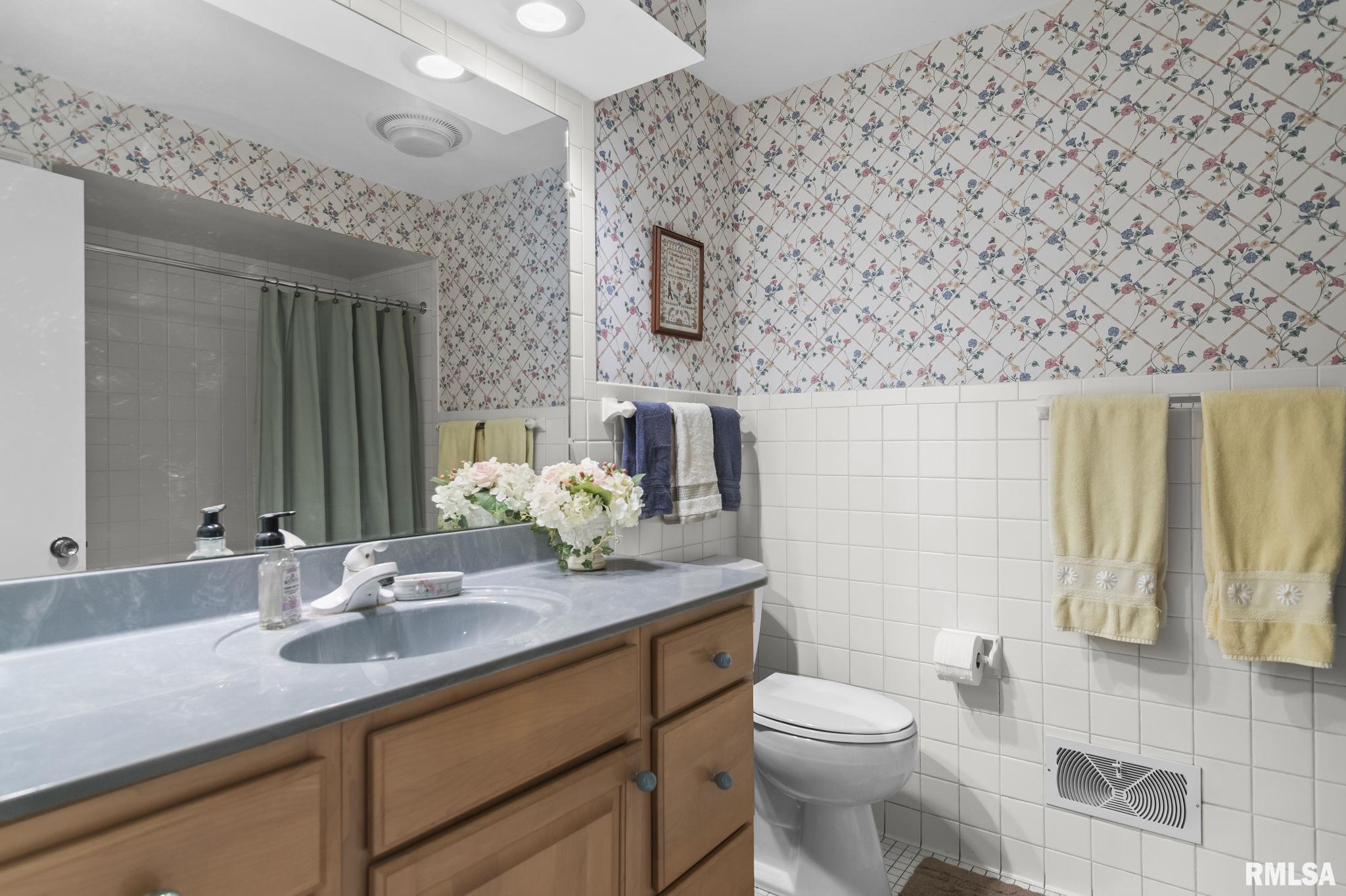 16 Inverness Road Springfield, IL 62704 - Photo 35 of 43