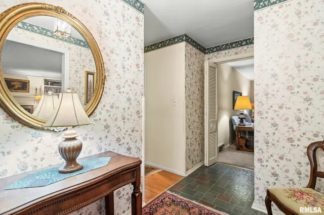 $259,900 | 16 Inverness Road, Springfield, IL 62704