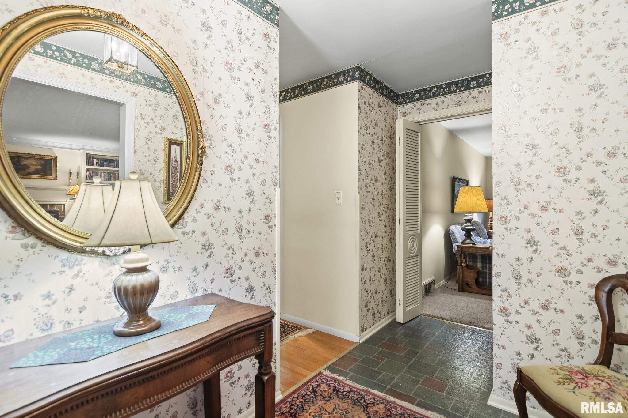 16 Inverness Road Springfield, IL 62704 - Photo 5 of 43