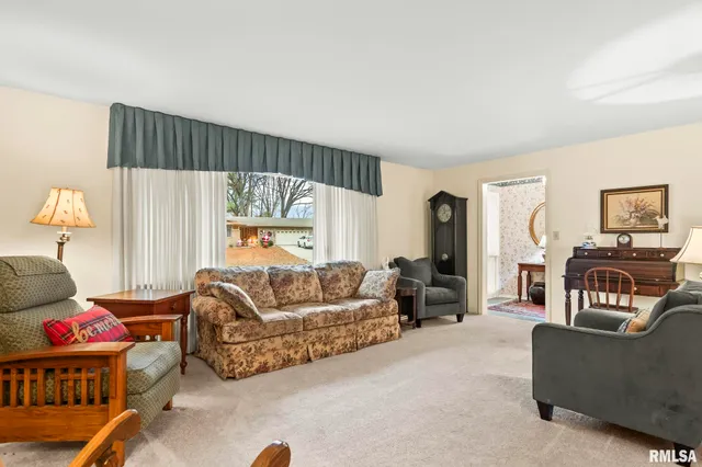 $259,900 | 16 Inverness Road, Springfield, IL 62704