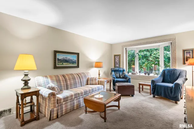 $259,900 | 16 Inverness Road, Springfield, IL 62704