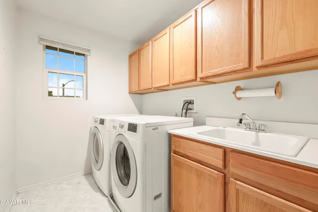 $559,999 | 43635 Castle Circle, Lancaster, CA 93535