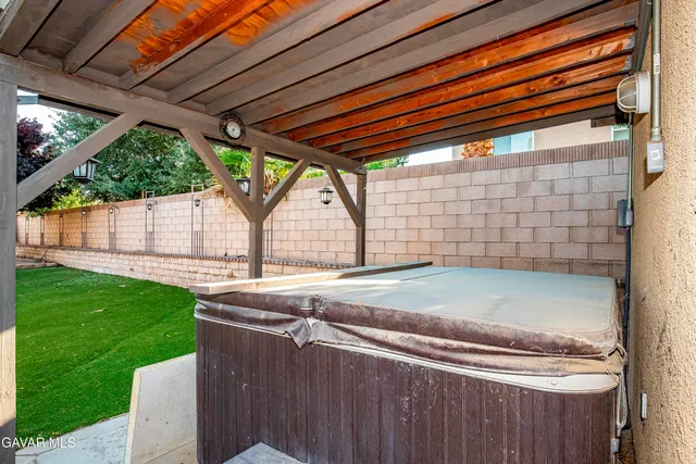 $559,999 | 43635 Castle Circle, Lancaster, CA 93535