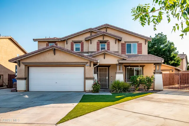 $559,999 | 43635 Castle Circle, Lancaster, CA 93535