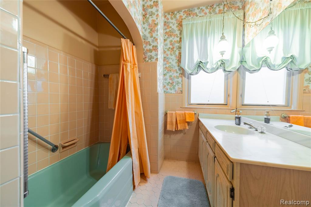 29863 East River Road Grosse Ile, MI 48138 - Photo 36 of 47