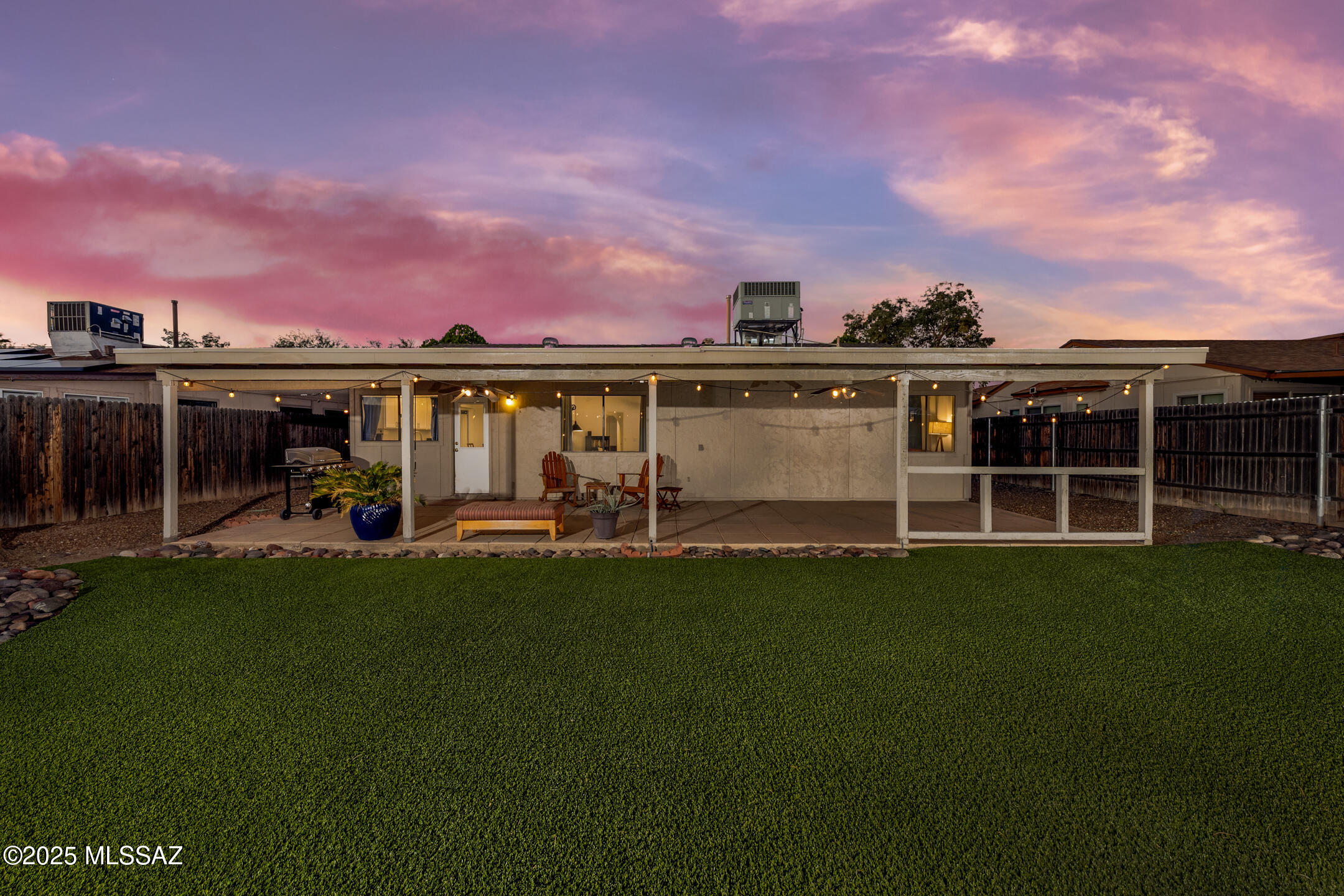 2625 West Flamebrook Road Tucson, AZ 85741 - Photo 2 of 19 Gallery Image 2