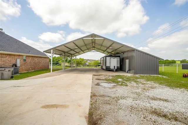 $565,000 | 203 Cr 4221 Decatur Tx 76234, Decatur, TX 76234