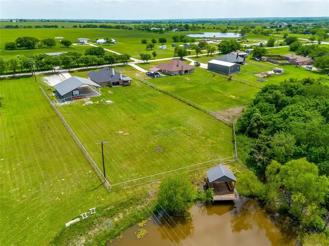 $565,000 | 203 Cr 4221 Decatur Tx 76234, Decatur, TX 76234