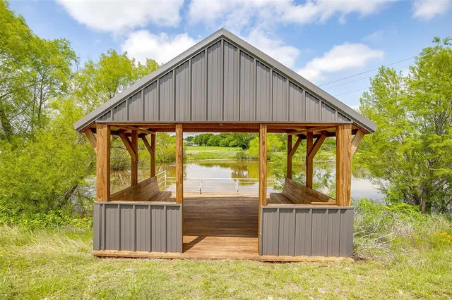 $565,000 | 203 Cr 4221 Decatur Tx 76234, Decatur, TX 76234