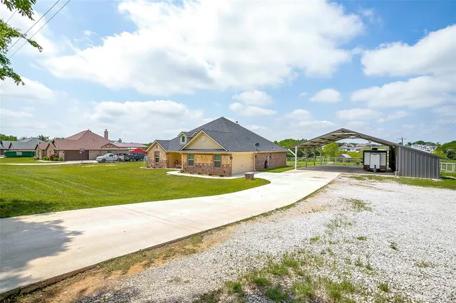 $565,000 | 203 Cr 4221 Decatur Tx 76234, Decatur, TX 76234