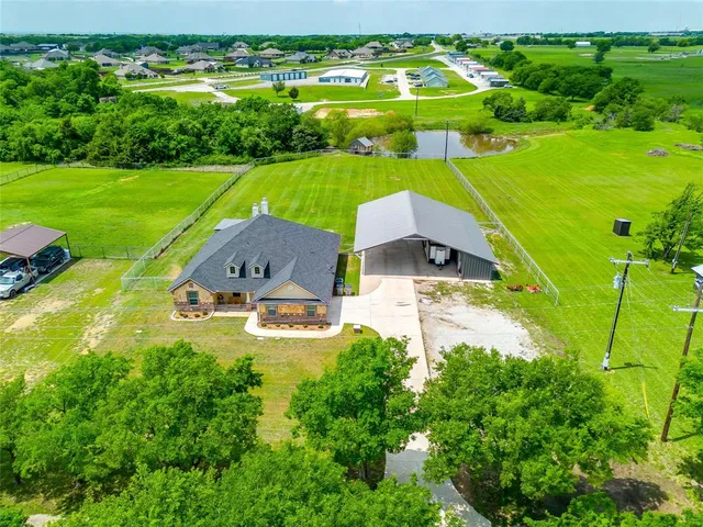 $565,000 | 203 Cr 4221 Decatur Tx 76234, Decatur, TX 76234