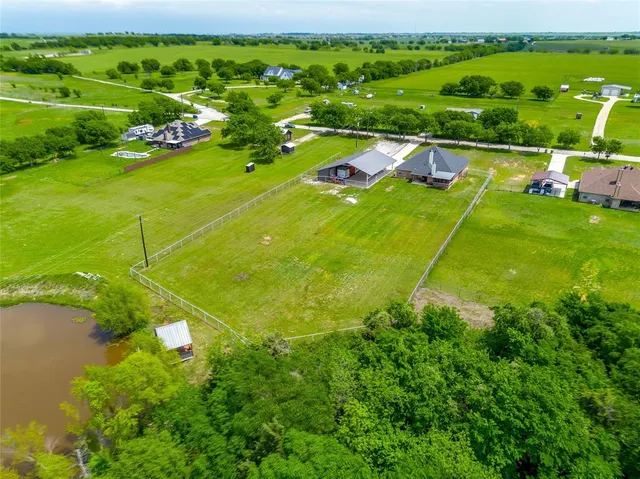 $565,000 | 203 Cr 4221 Decatur Tx 76234, Decatur, TX 76234