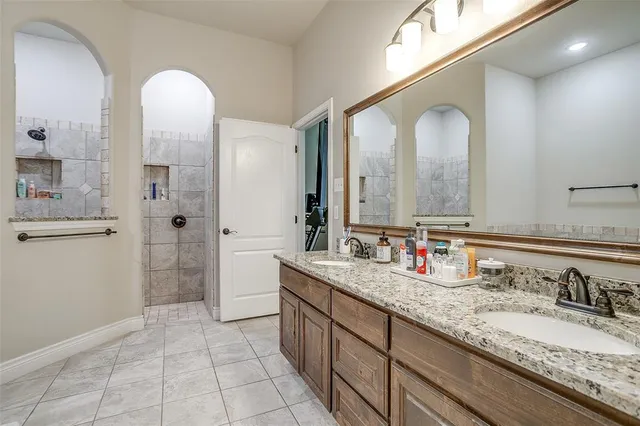 $565,000 | 203 Cr 4221 Decatur Tx 76234, Decatur, TX 76234