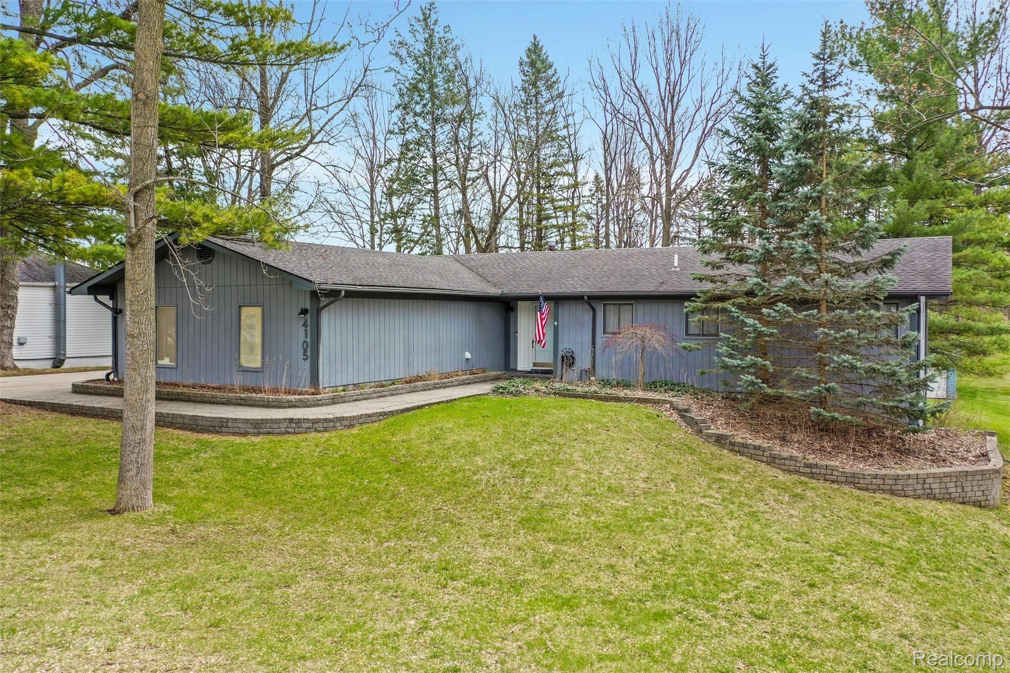 4105 Crocus Road Waterford, MI 48328 - Photo 3 of 46 11-4105 Crocus Rd0006.jpg