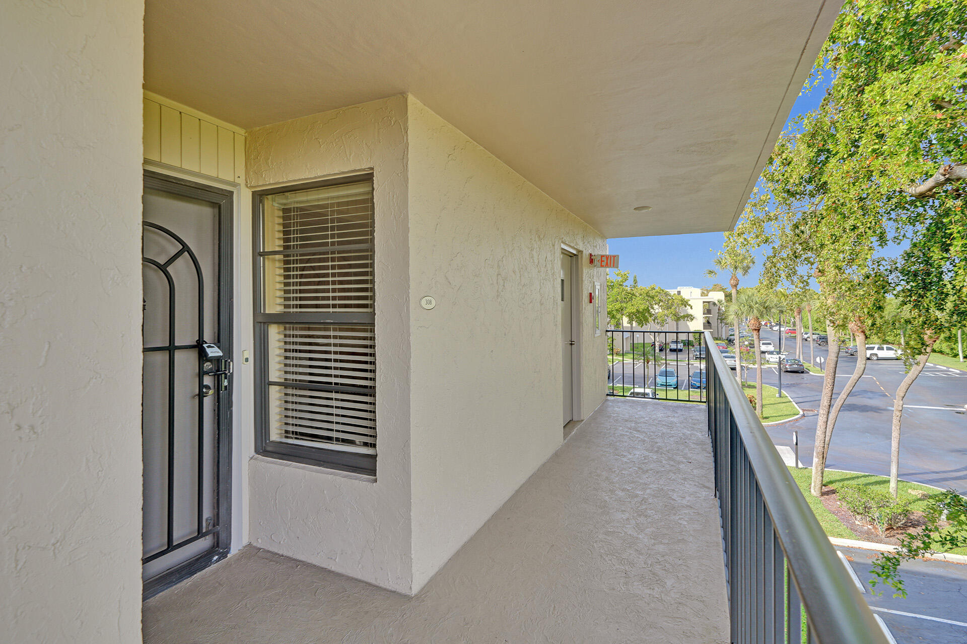 4 Royal Palm Way, Unit 308 Boca Raton, FL 33432 - Photo 10 of 32 DSC08485