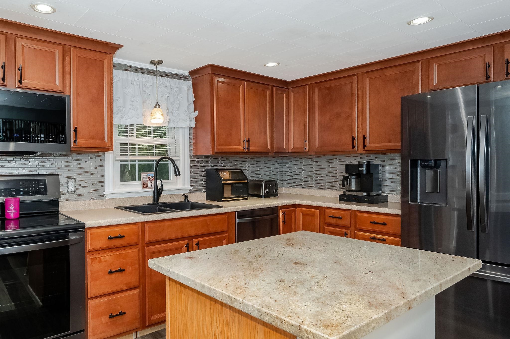 38 Jenness Street Rochester, NH 03867 - Photo 31 of 36