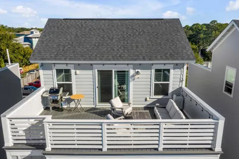 $1,295,000 | 549 Cooper Village Lane, Mount Pleasant, SC 29464