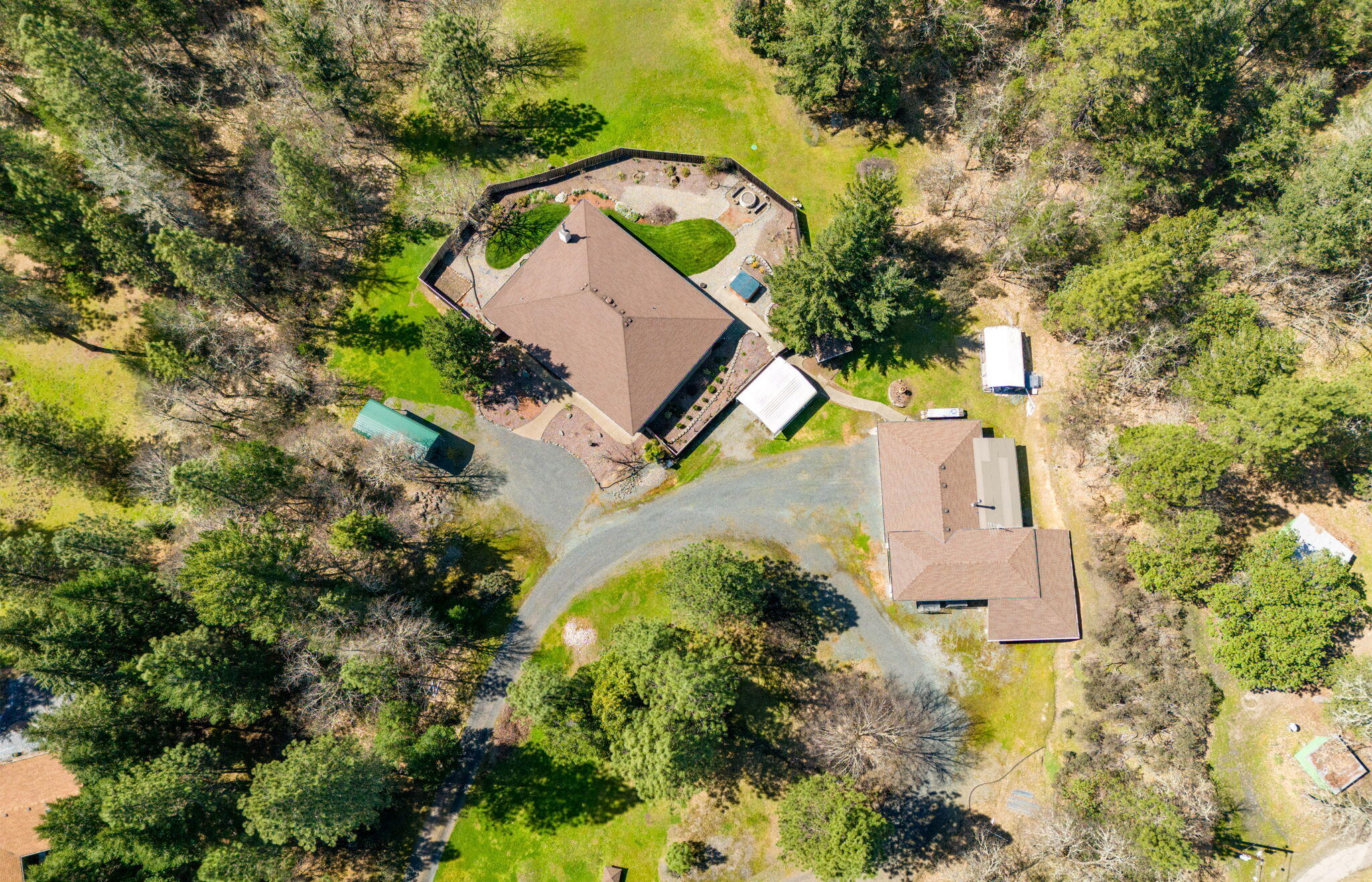 227 Highland Ranch Road Grants Pass, OR 97526 - Photo 2 of 28 Aerial 2