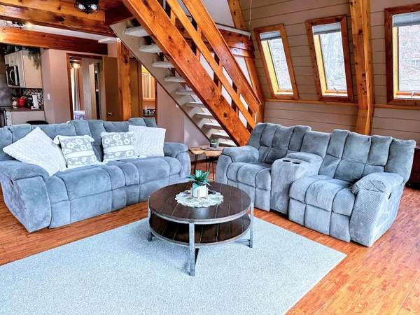 $319,000 | 1002 Tanglewood Drive, McGregor, IA 52157