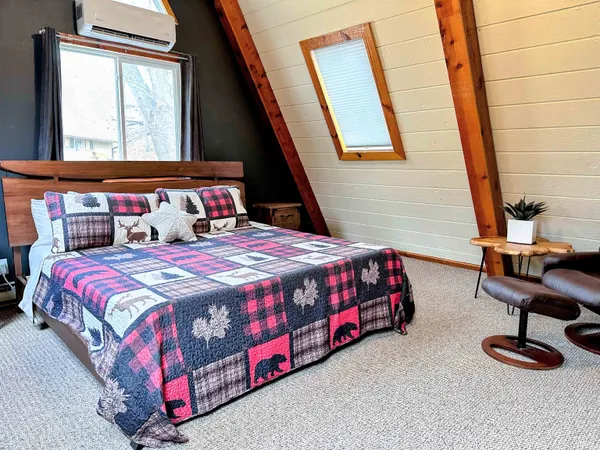 $319,000 | 1002 Tanglewood Drive, McGregor, IA 52157