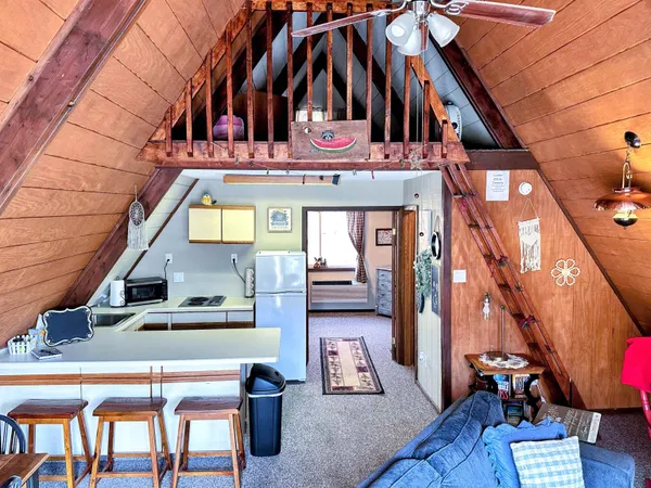 $319,000 | 1002 Tanglewood Drive, McGregor, IA 52157