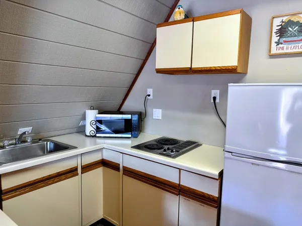 $319,000 | 1002 Tanglewood Drive, McGregor, IA 52157