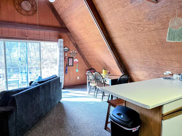 $319,000 | 1002 Tanglewood Drive, McGregor, IA 52157