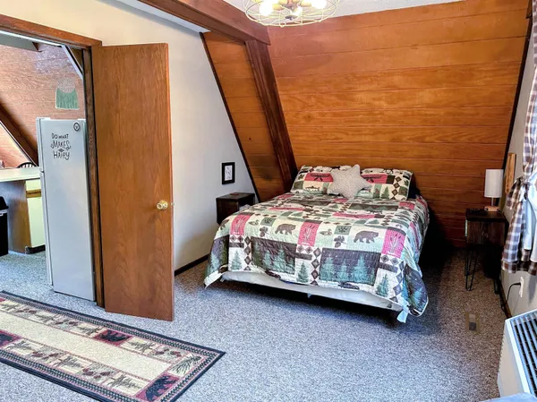 $319,000 | 1002 Tanglewood Drive, McGregor, IA 52157
