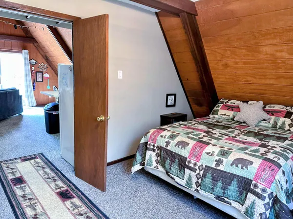 $319,000 | 1002 Tanglewood Drive, McGregor, IA 52157