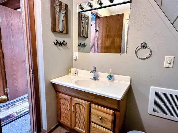 $319,000 | 1002 Tanglewood Drive, McGregor, IA 52157