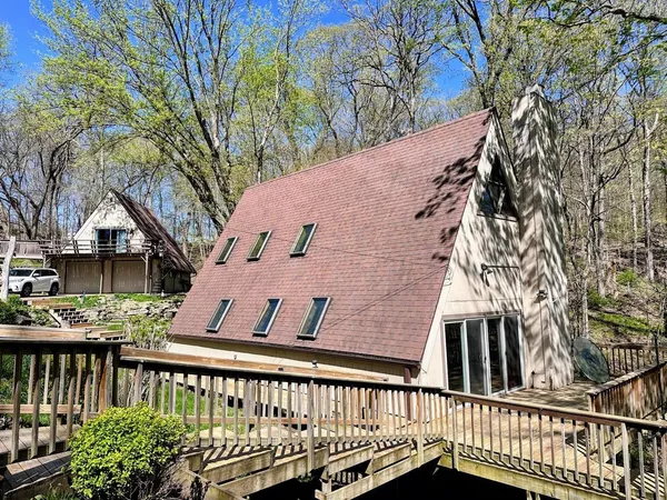 $319,000 | 1002 Tanglewood Drive, McGregor, IA 52157