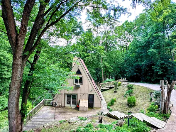 $319,000 | 1002 Tanglewood Drive, McGregor, IA 52157