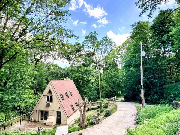 $319,000 | 1002 Tanglewood Drive, McGregor, IA 52157