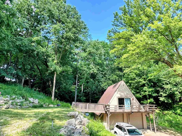 $319,000 | 1002 Tanglewood Drive, McGregor, IA 52157