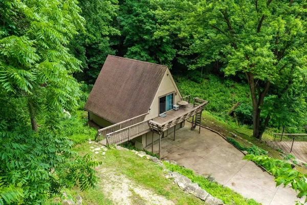 $319,000 | 1002 Tanglewood Drive, McGregor, IA 52157